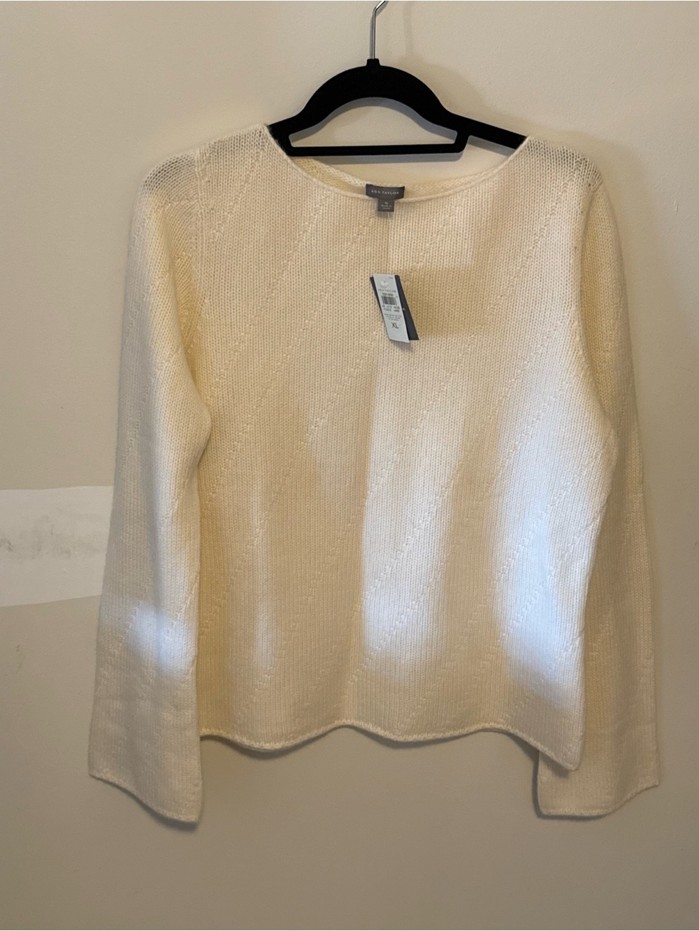 Ann Taylor NWT Cream Knit Crewneck Sweater